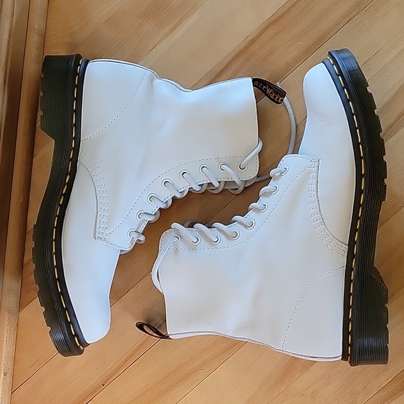 Dr Martens 1460 Pascal Virginia Leather Boot 9 Vintage Taupe - Picture 5 of 10